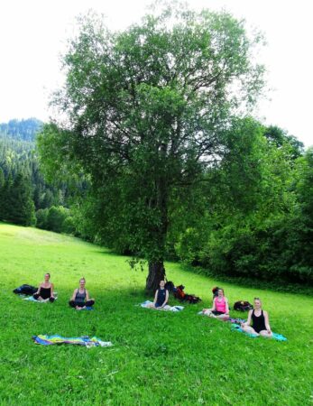 Yoga mitten in der Natur - Ein Genuß - Aug 21