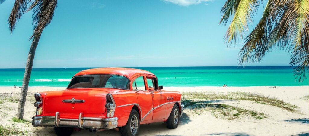 Kuba - 10 Gründe für die Insel! Oldtimer am Strand - Freiheit pur.